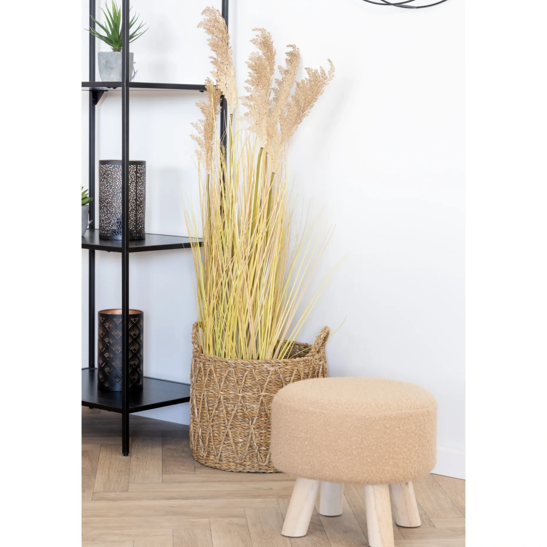 BOLIGINTERIØR TABURET SAND 29 X 31 X 31 CM