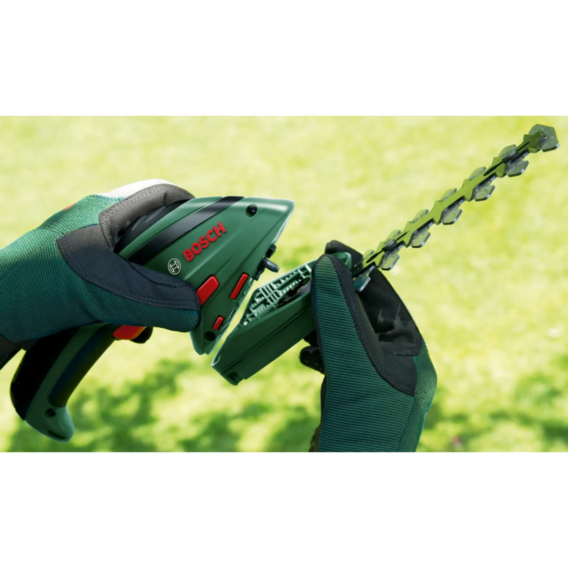 BOSCH MULTIKLIPPER 12,0 CM MED BATTERI OG LADER