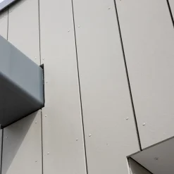 JAMES HARDIE GLAT HARDIEPLANK 8 X 180 X 3600 MM GRÅBRUN