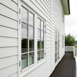 JAMES HARDIE TRÆSTRUKTUR HARDIEPLANK 8 X 180 X 3600 MM HVID