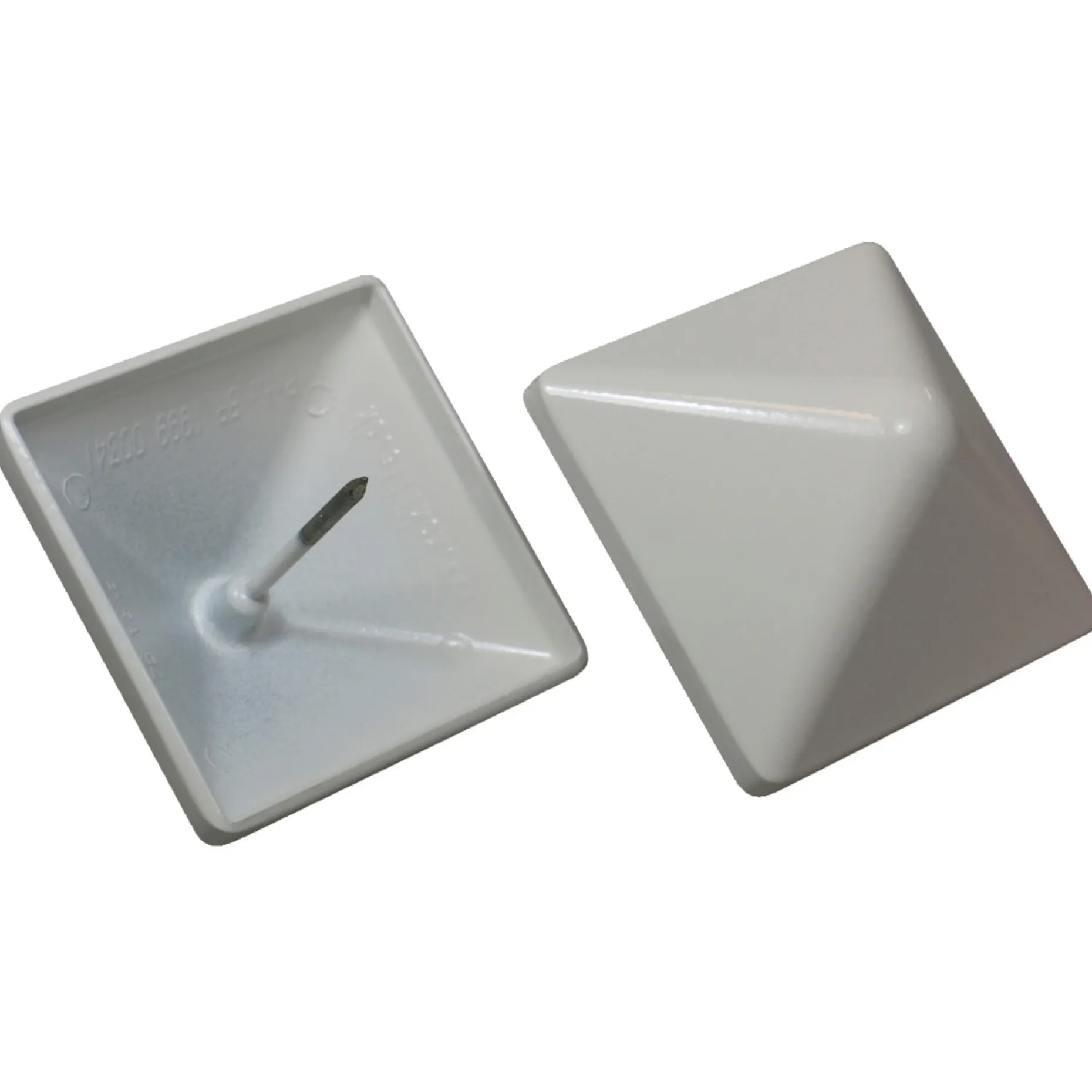 KOKILLE PYRA 94 STOLPEHAT ALUMINIUM HVID 94 X 94 MM