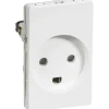 LK FUGA STIKKONTAKT HVID 1 1/2 MODUL M/JORD
