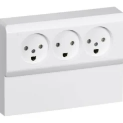LK OPUS 66 TRIPPEL STIKONTAKT MED PANEL HVID M/JORD