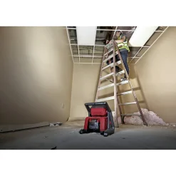 MILWAUKEE M18 HOAL-0 ARBEJDSLAMPE 4000 LM