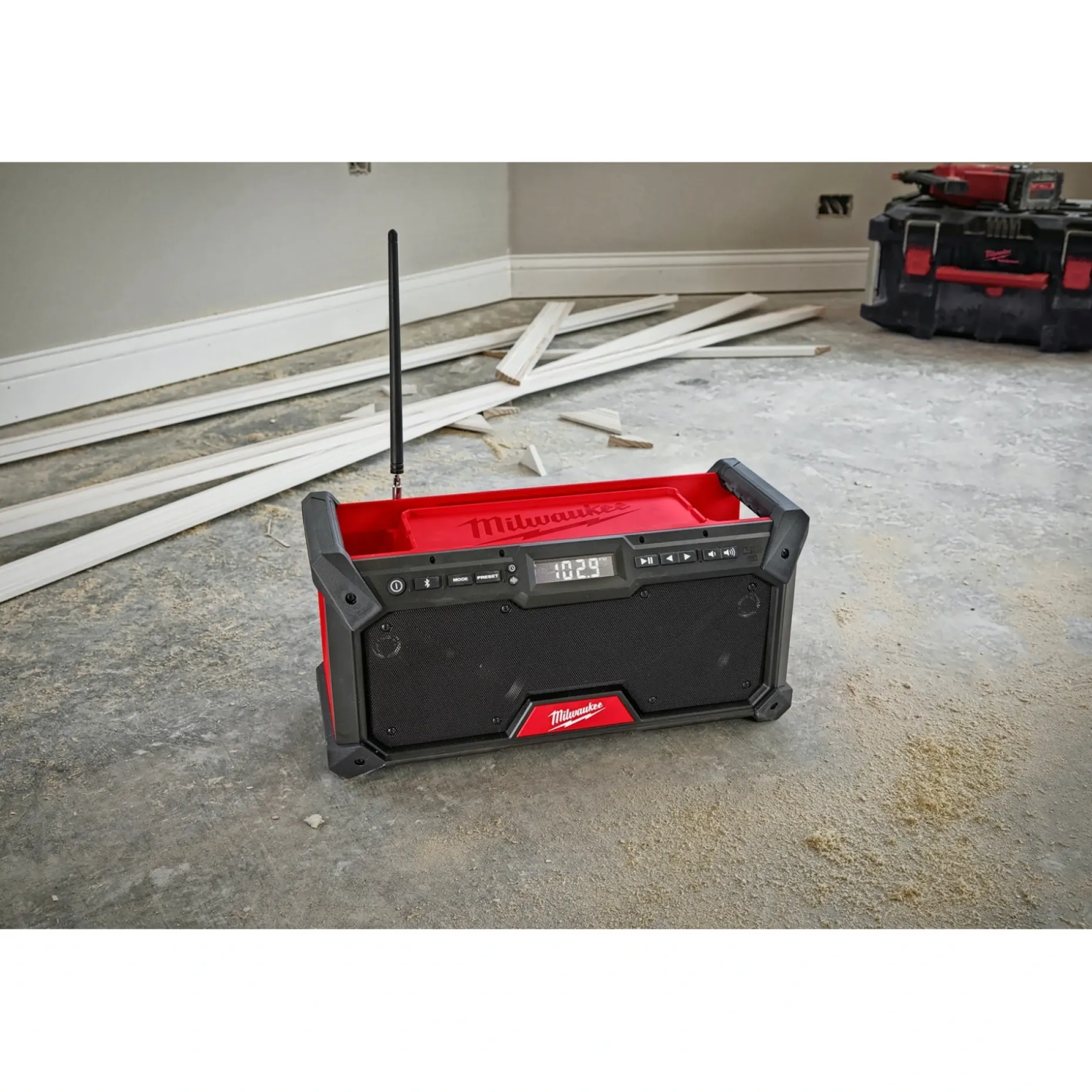MILWAUKEE RADDAB+G2-0 RADIO 18V UDEN BATTERI
