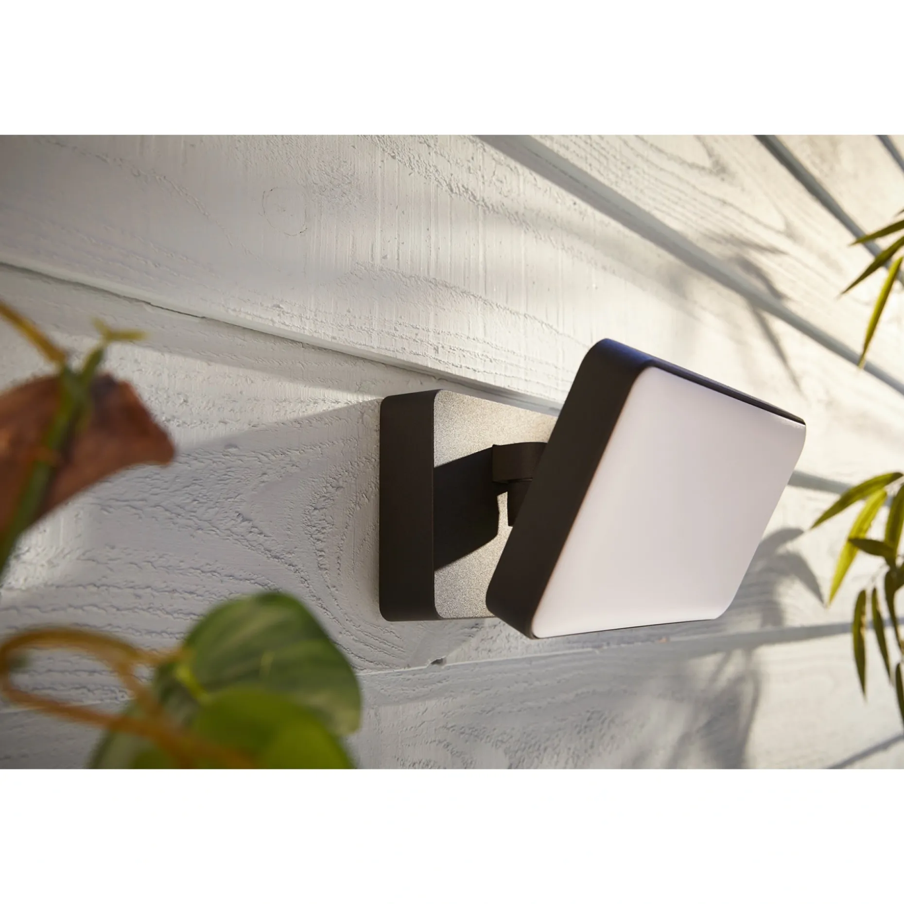 PHILIPS HUE WCA DISCOVER UDENDØRS VÆGLAMPE 31W SORT