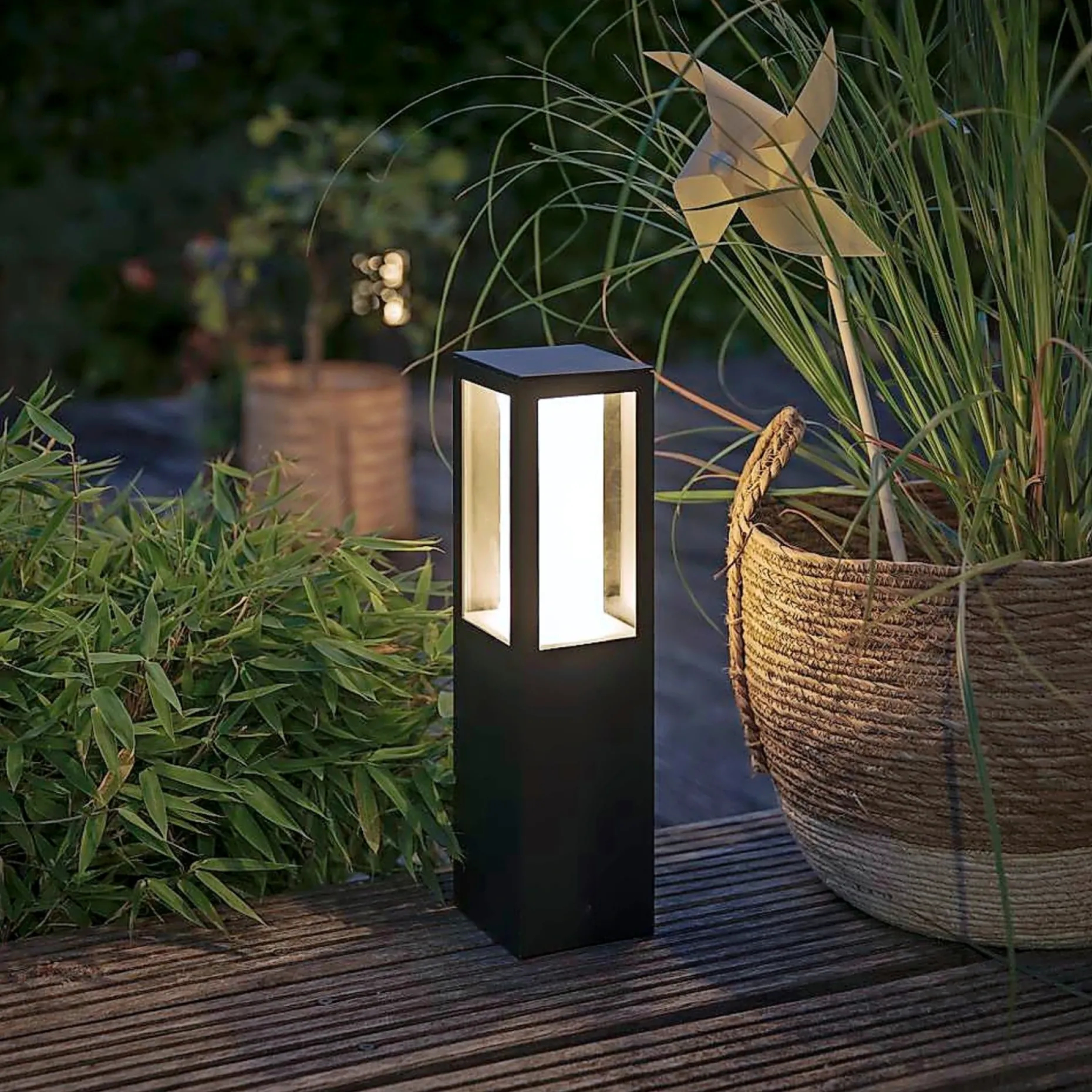 PHILIPS HUE WCA IMPRESS BEDLAMPE SORT 40 CM