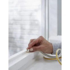 TESA TESAMOLL P-PROFIL TÆTNINGSLISTE 25 M X 9 MM X 5,50 MM HVID