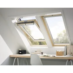 VELUX INTEGRA ELEKTRISK VIPPEVINDUE KLARLAKERET TRÆ 78 X 140 CM GGL MK08 206821